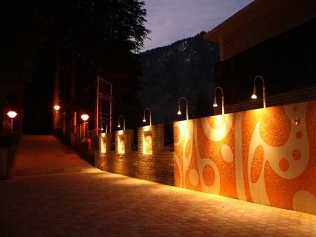 Hotel Shingar Regency Manāli Exterior foto
